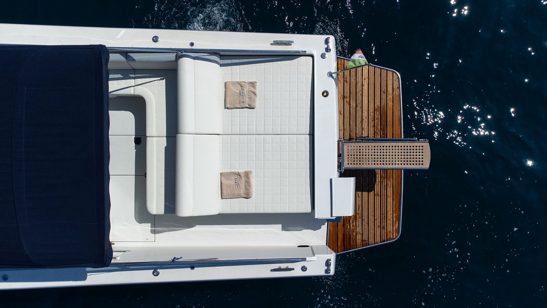 amalfi coast boat rent - itama 38